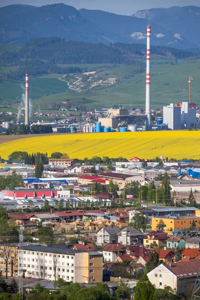 Fabrika mondi içinde kasaba ruzomberok, Slovakya — Stok fotoğraf