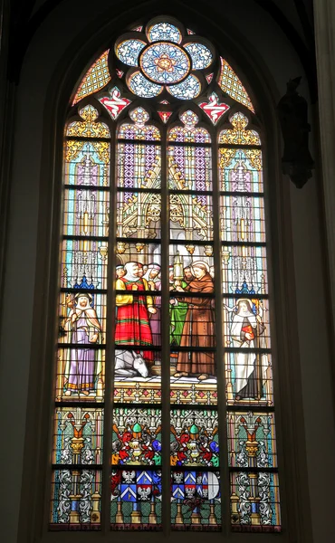 Binnenkant van st. john's kathedraal in's-hertogenbosch, Nederland — Stockfoto