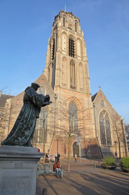 erasmus Rotterdam, netherladns kare bronz heykeli