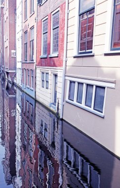 su kanalı şehir Delft, Hollanda