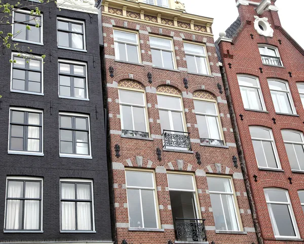 Arquitectura típica en Amsterdam, Países Bajos —  Fotos de Stock