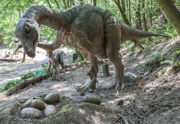 Modelo realista de dinossauro — Fotografia de Stock