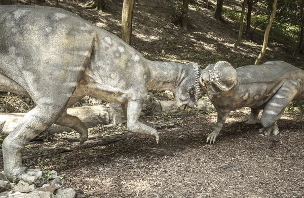 Modelo realista de dinosaurio — Foto de Stock