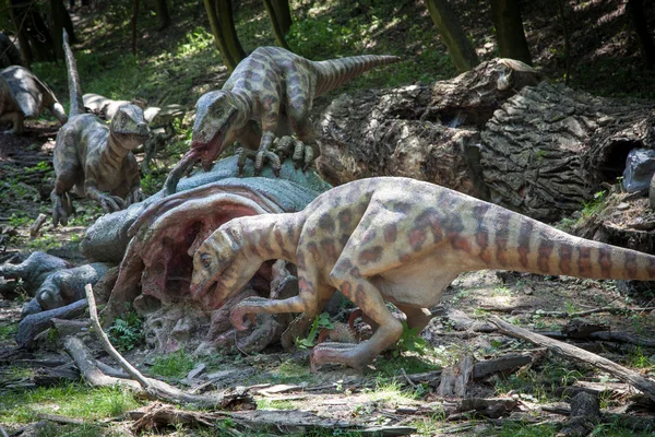 Modelo realista de dinosaurio —  Fotos de Stock