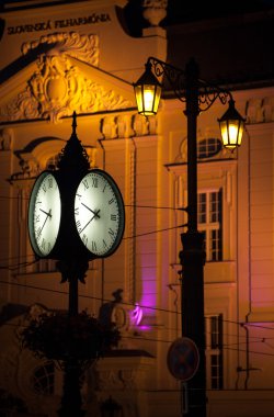 Saat şehir bratislava, Slovakya