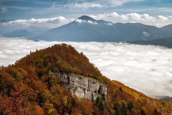 Krásná Inverze Mezi Dvěma Kopci Hill Sip Choc Slovensku — Stock fotografie