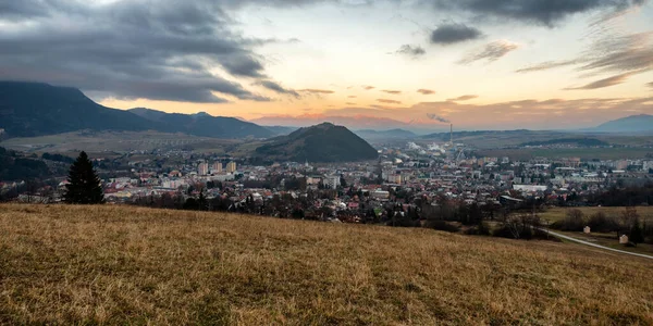 スロバキアの町Ruzomberok リプトフ地方 — ストック写真