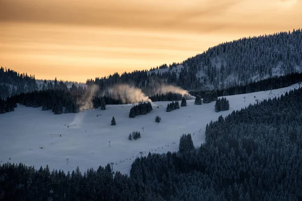 Colorful Orange Sky Hill Malinne Great Fatra Mountains Slovakia — Stockfoto