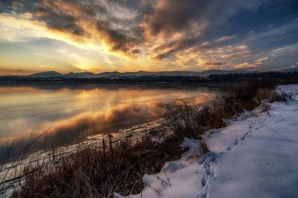Όμορφη Πολύχρωμο Ουρανό Κατά Διάρκεια Της Ανατολής Του Χειμώνα Κρύο — Φωτογραφία Αρχείου