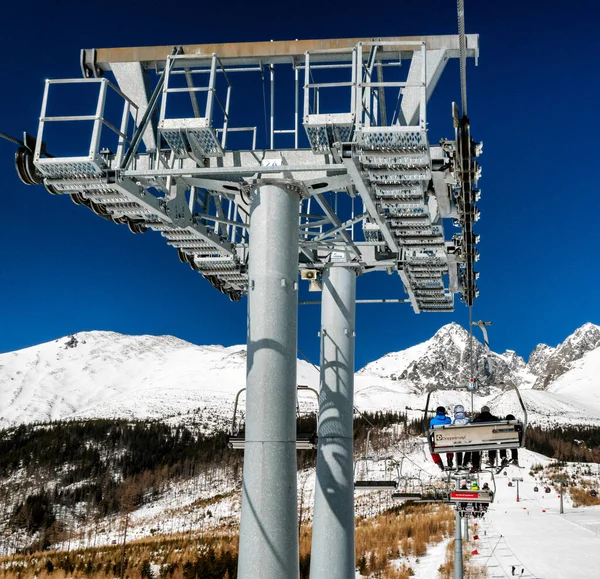 Tatranska Lomnica Eslováquia Março 2022 Cadeiras Elevador Esqui Resort Tatranska — Fotografia de Stock