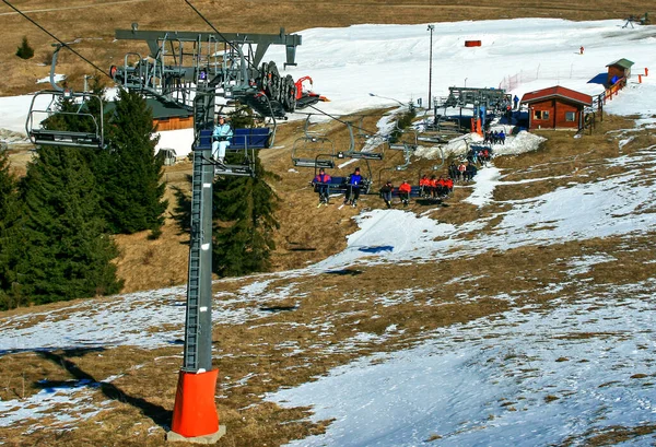 Ruzomberok Slovakia Mart 2011 Hrabovo Tatil Beldesinde Kayak Kaldırma Malinno — Stok fotoğraf