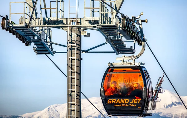 Demanovska Dolina Slovaquie Février 2015 Ascenseur Télécabine Dans Station Jasna — Photo