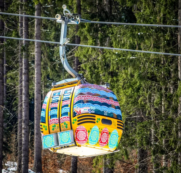 Ruzomberok Slovakia April 2015 Gondola Lift Looking Easter Egg Resort — Stock Photo, Image