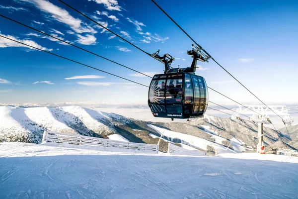 Demanovska Dolina Slovakia February 2016 Gondola Lift Funitel Resort Jasna — Stock Photo, Image