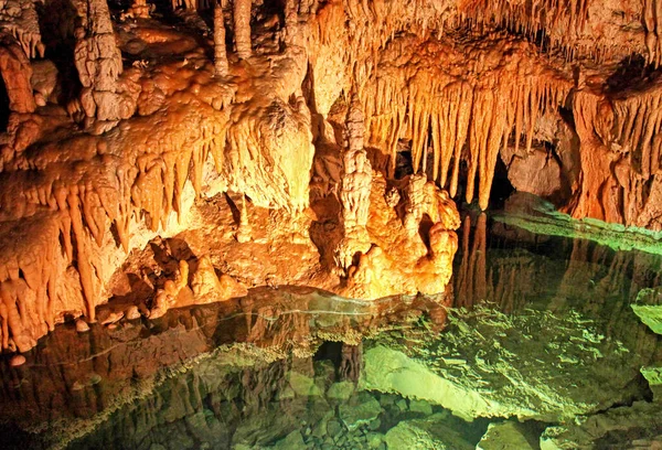 Lac Coloré Stalactites Stalagmites Dans Grotte Appelée Demanovska Grotte Liberté — Photo