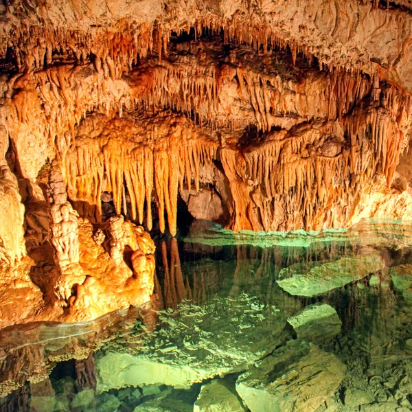 Lac Coloré Stalactites Stalagmites Dans Grotte Appelée Demanovska Grotte Liberté — Photo