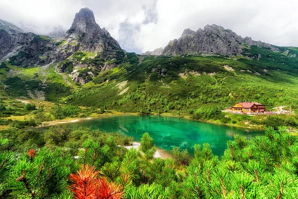 Tarn Zelene Pleso Cabană Munții High Tatras Din Slovacia Peisaj — Fotografie, imagine de stoc