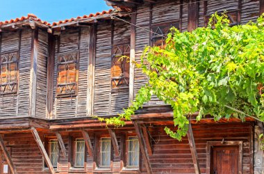 Bulgaristan 'ın Sozopol kentindeki tipik ahşap ev.