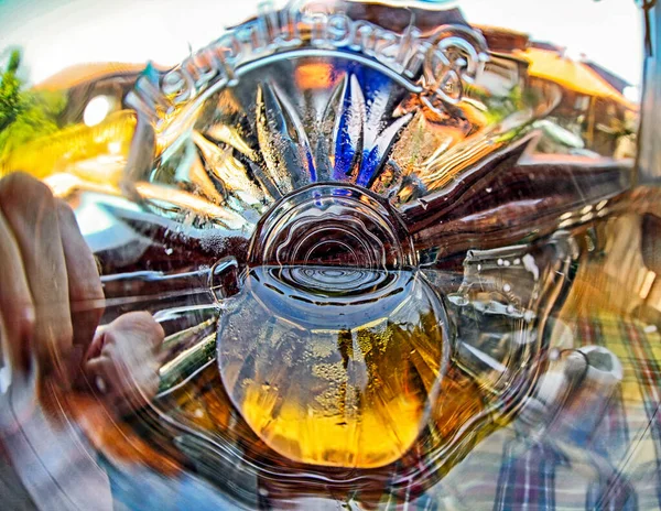 Holding Glass Drinking Beer — Stock Photo, Image