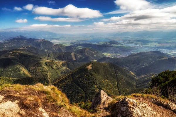 Vacker Utsikt Över Bergslandskapet Från Toppen Kullen Velky Choc Slovakien — Stockfoto