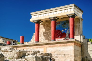 En büyük Tunç Çağı arkeolojik sitesi Crete Adası - Knossos Sarayı, Yunanistan