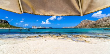 Balos, Girit - 21 Temmuz: Cruise Gemi lagün Balos Yunanistan, 21 Eylül 2017 yılında Balos üzerinde