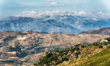 Güzel Akdeniz manzara Crete Island, Yunanistan. Ak Dağlar - Lefke Ori
