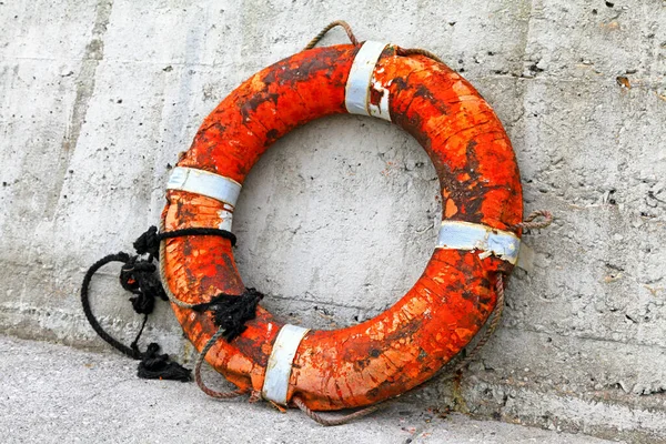 Old Damaged Red Lifebuoy Close View — Foto de Stock