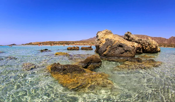 Elafonisi Greece September 2013 Vacationers Clear Sea Elafonisi Lagoon Crete — Stockfoto