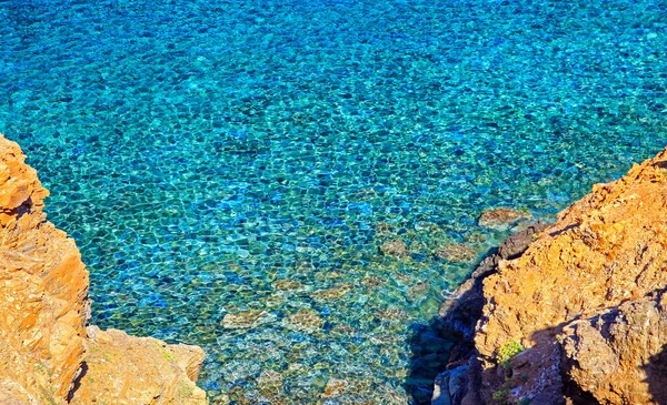 Crystal Clear Blue Water Sea Dry Coast — Foto de Stock