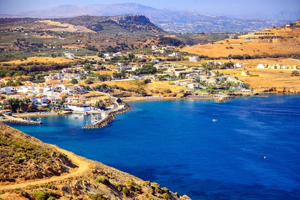 Ξηρή Μεσογειακή Χώρα Θάλασσα Και Χωριό Πάνορμος Στην Κρήτη — Φωτογραφία Αρχείου