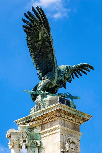 Pájaro Presa Mitológico Pájaro Turul Castillo Real Budapest Hungría —  Fotos de Stock