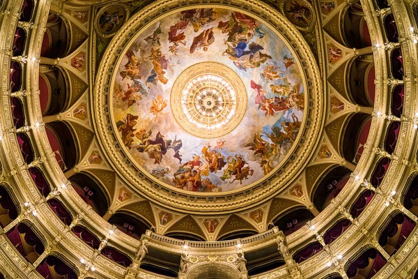 Budapest Ungheria Maggio Interno Dorato Del Teatro Dell Opera Statale — Foto Stock