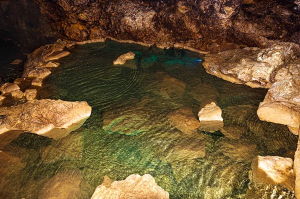 Oblast Simferopol Krymská Republika Exkurze Pro Turisty Rudé Jeskyně Jeskyni — Stock fotografie