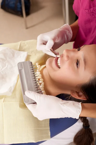 Stomatology eğlenceli: seç doğru renk