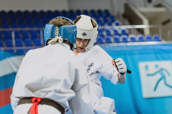 Meisterschaft der Region Moskau auf dem Karate-Kyokushinkai. — Stockfoto