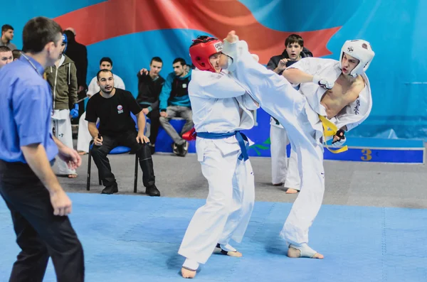 Kampioenschap van Moskou regio op kyokushinkai karate. — Stockfoto