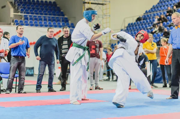 Moszkvai régió, a kyokushinkai karate bajnokság. — Stock Fotó