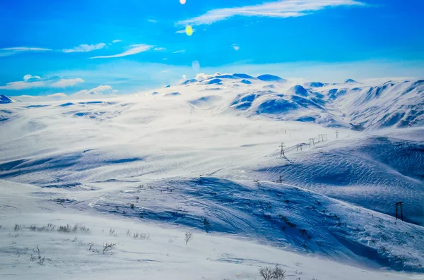 俄罗斯堪察加半岛。自由式滑雪在火山上. — 图库照片