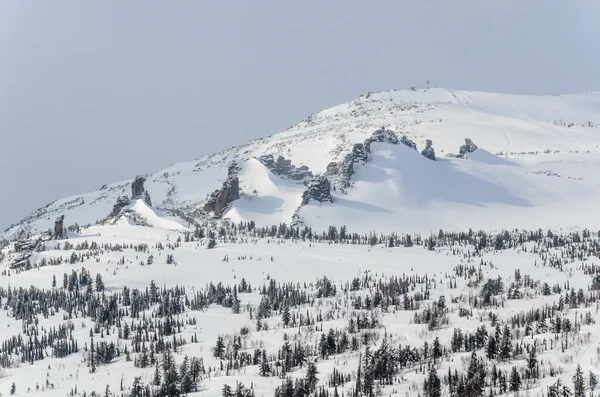 Ośrodek narciarski sheregesh, góry shoria, kemerovo region, Federacja Rosyjska. — Zdjęcie stockowe