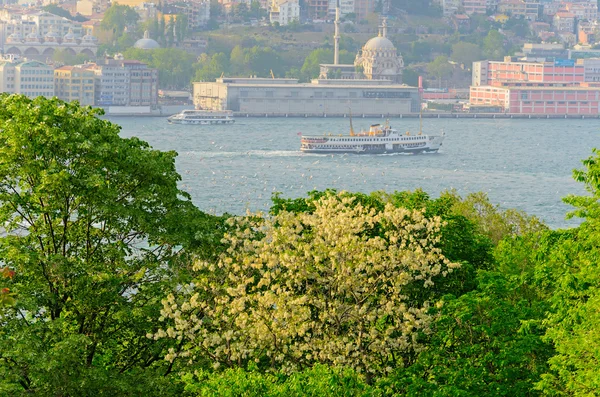 Widok z pałacu topkapi sarayi. — Zdjęcie stockowe