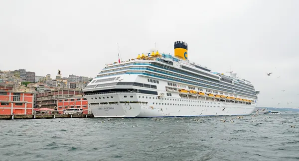 Cruise op de Bosporus. — Stockfoto
