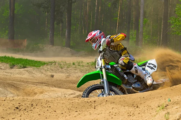 Lytkarino, moscow region, Rusko - 18 května 2013: motocross mistrovství mo — Stock fotografie