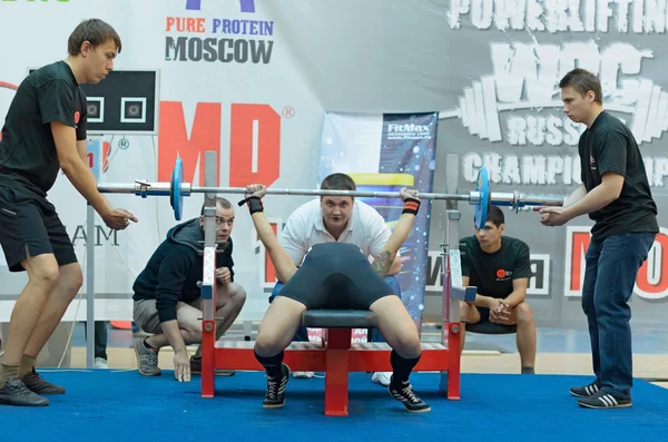 Russische Meisterschaft im Powerlifting in Moskau. — Stockfoto