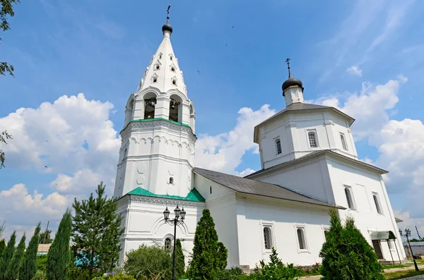 Monasterio de Bobrenev fundado en el siglo XIV, Rusia . — Foto de Stock