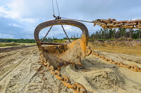 Extracción de excavadoras de arena de cuarzo . — Foto de Stock