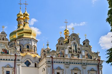 Kiev-pechersk lavra yaroslav tarafından 1051 kuruldu bilge.