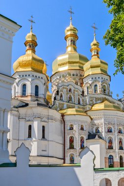 Kiev-pechersk lavra yaroslav tarafından 1051 kuruldu bilge.