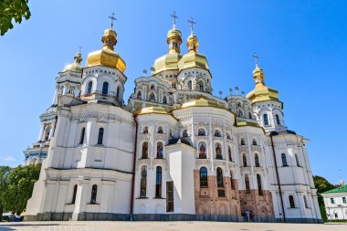 Kiev-pechersk lavra yaroslav tarafından 1051 kuruldu bilge.
