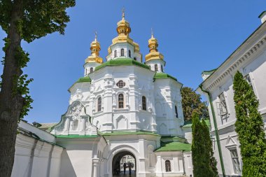 Kiev-pechersk lavra yaroslav tarafından 1051 kuruldu bilge.